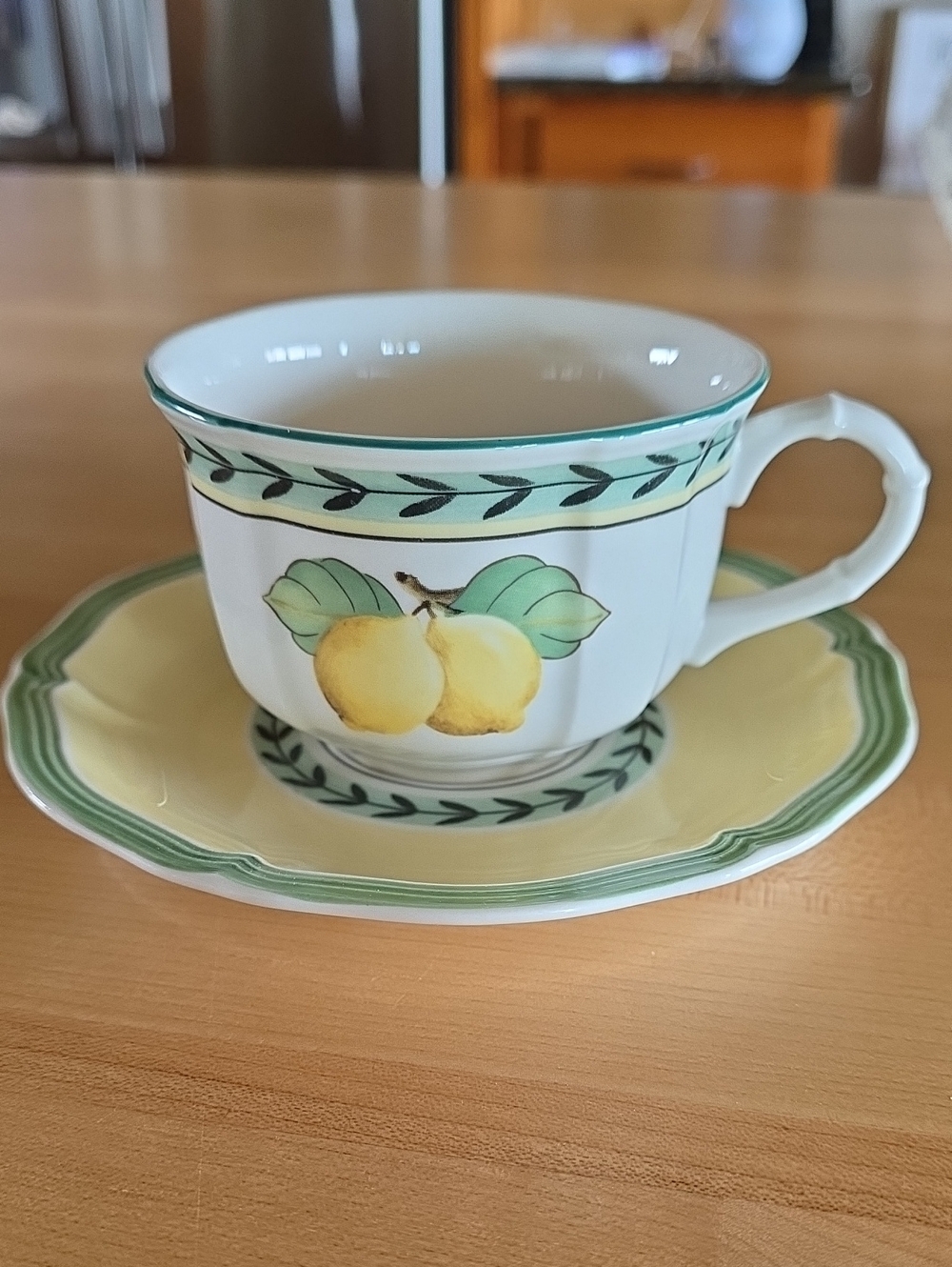 Villeroy & Boch French Garden Fleurence Lemon Cop & Saucer Excellent